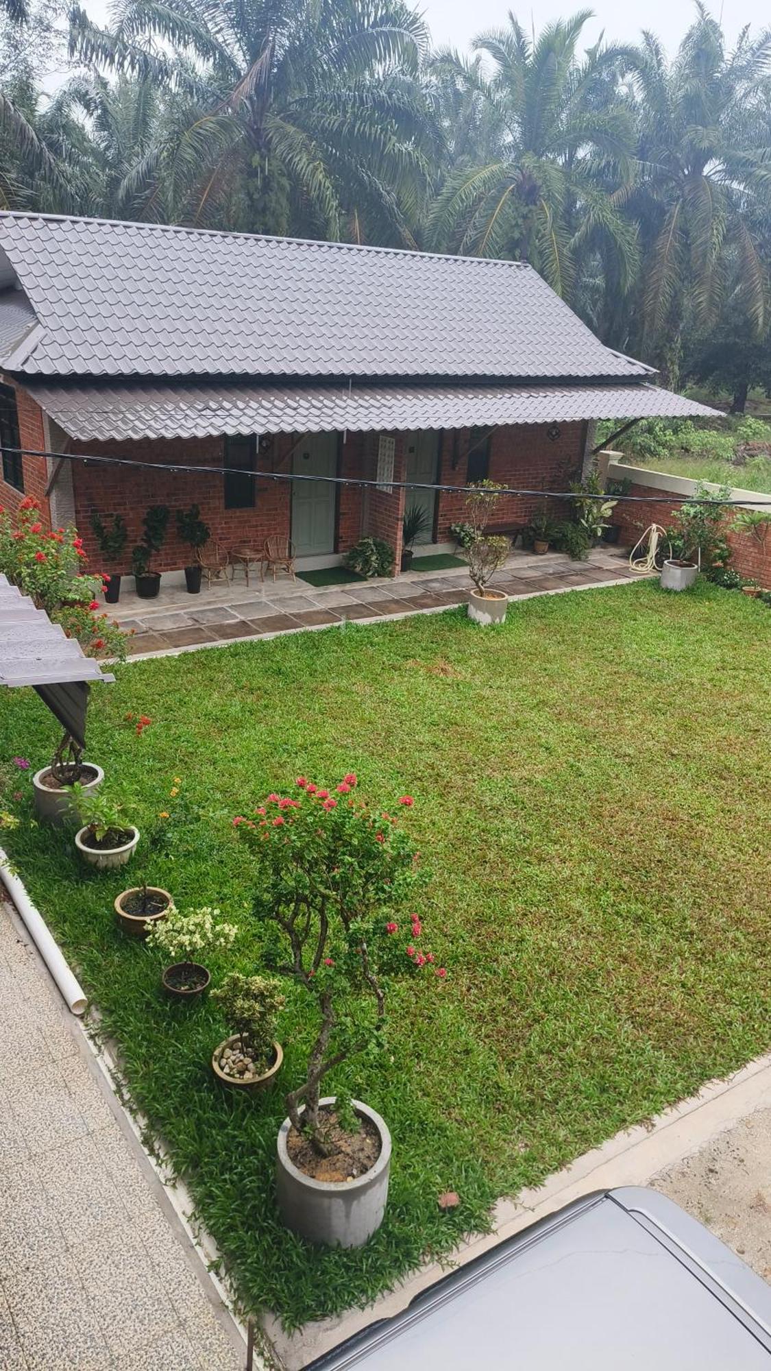 Bang Brahim Roomstay ปาริตราจา ภายนอก รูปภาพ